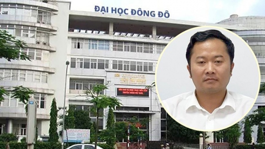 Hôm nay, 10 cựu cán bộ đại học Đông Đô hầu tòa vụ bằng giả